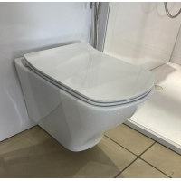 Подвесной унитаз Ravak WC Classic RimOff + Сиденье Сиденье для унитаза с крышкой WC Classic Slim RimOff, X01671+X01673