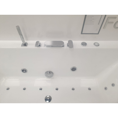Гидромассажная система Ravak Formy 01 Beauty PRO + Смеситель Ravak для ванны, водопад CR (C881000000 + CY00040000 + XAU00000004 + B23600000N + CZ00140A00 + X070073)